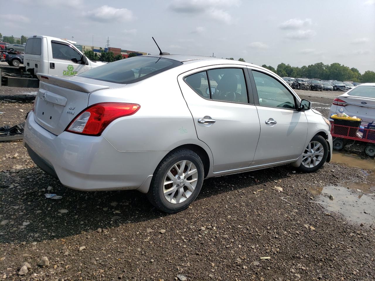 Image 3 of Nissan Versa S 2018 with VIN 3N1CN7AP6JL803132
