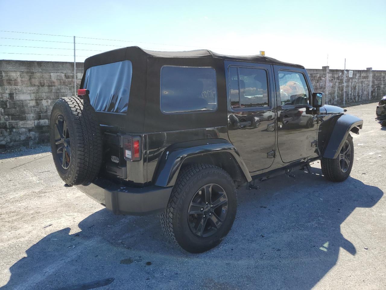 Image 3 of 2014 JEEP WRANGLER UNLIMITED SAHARA 2014 with VIN 1C4HJWEG4EL202984