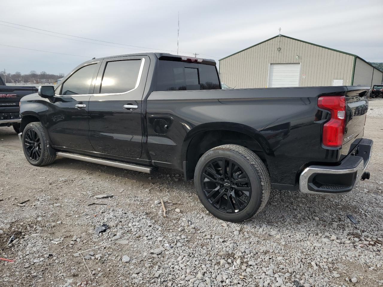 Изображение 2 2022 CHEVROLET SILVERADO K1500 LTZ 2022 с VIN 1GCUDGED6NZ631395