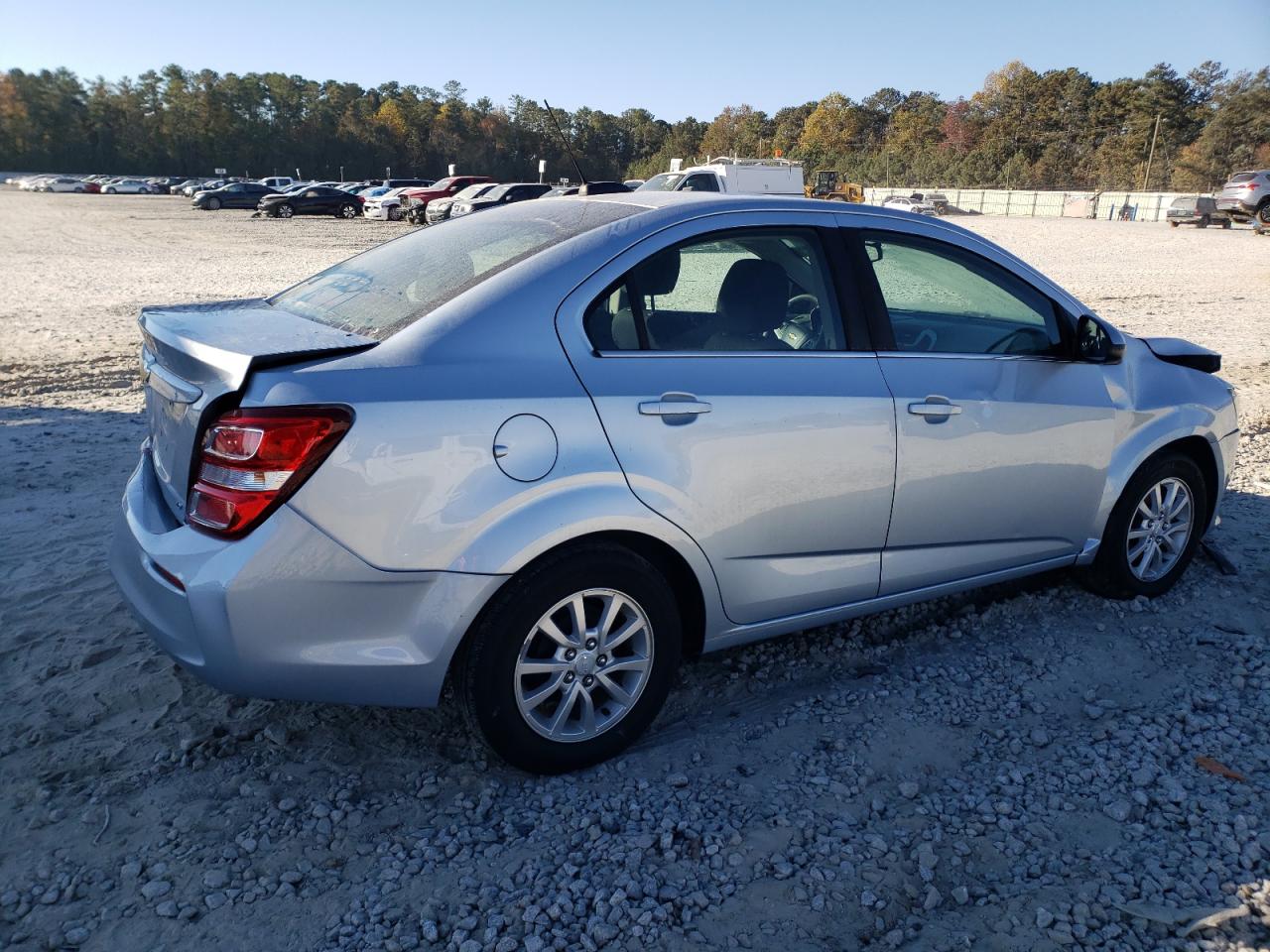 Изображение 3 2017 CHEVROLET SONIC LT 2017 с VIN 1G1JD5SH2H4140184
