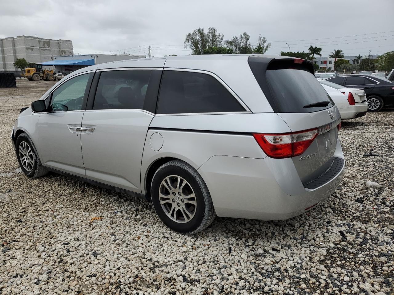 Image 2 of 2012 HONDA ODYSSEY EXL 2012 with VIN 5FNRL5H6XCB137554