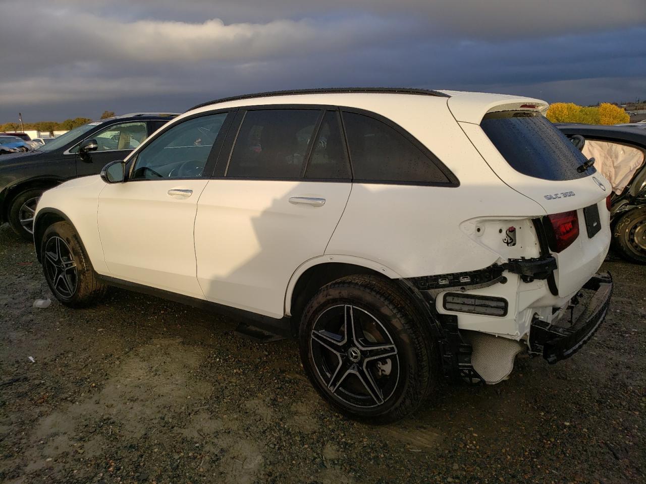 Image 2 of 2022 MERCEDES-BENZ GLC 300 4MATIC 2022 with VIN W1N0G8EB4NV396571