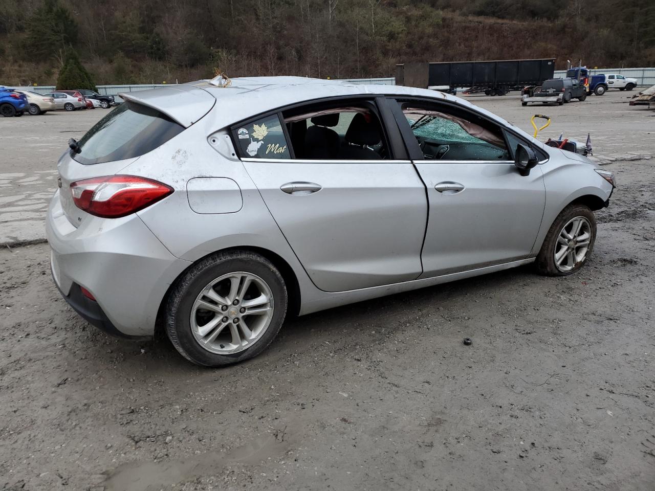 Obraz 3 z 2018 CHEVROLET CRUZE LT 2018 z VIN 3G1BE6SMXJS627062