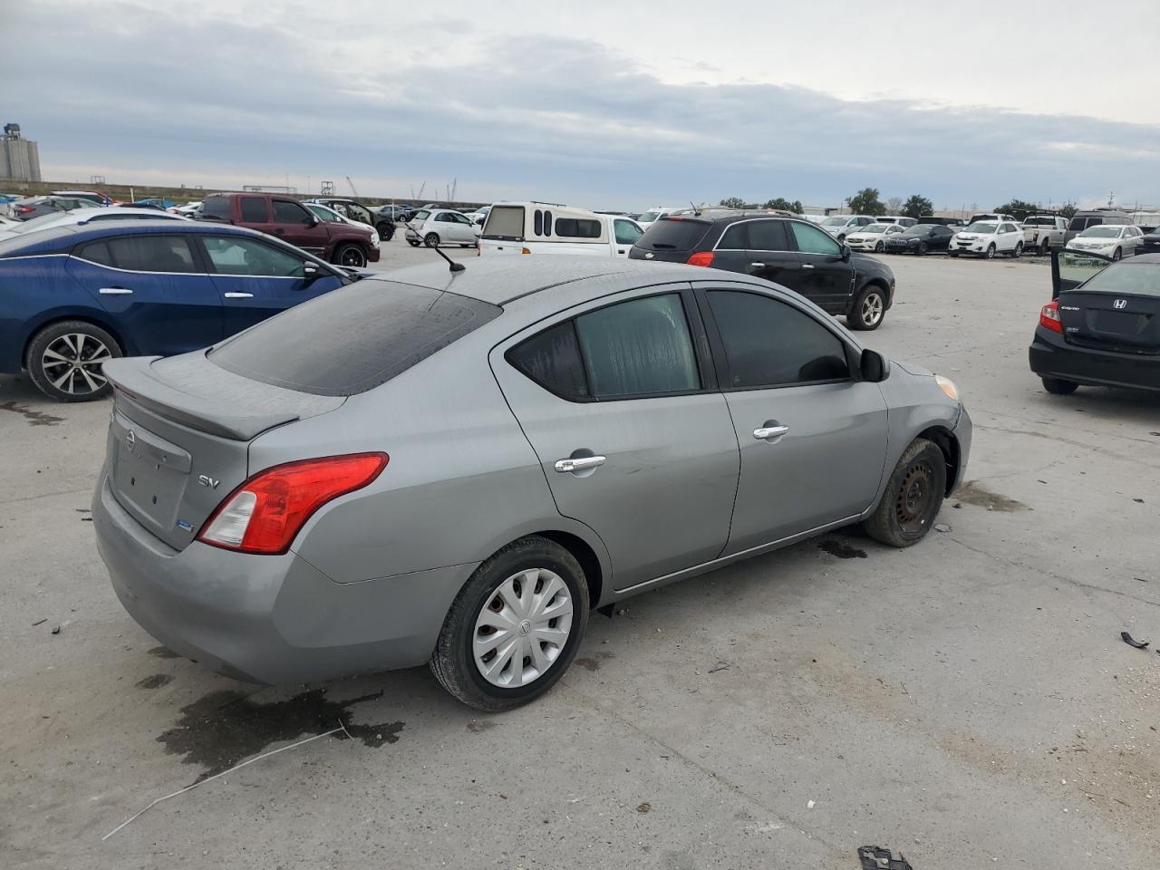 Image 3 of 2014 NISSAN VERSA S 2014 with VIN 3N1CN7AP6EL819949