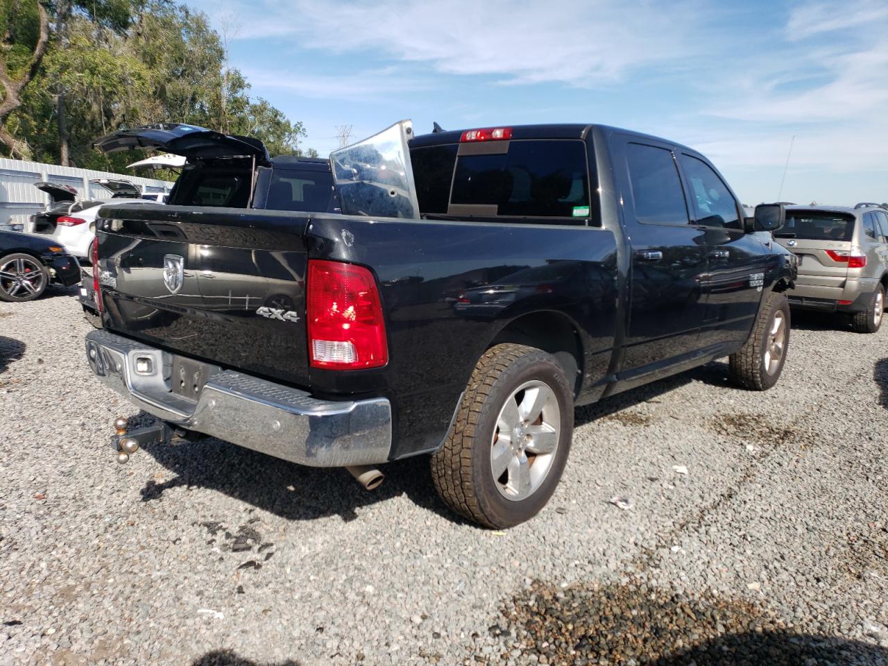 Image 3 of 2016 RAM 1500 SLT 2016 with VIN 1C6RR7LG4GS343043