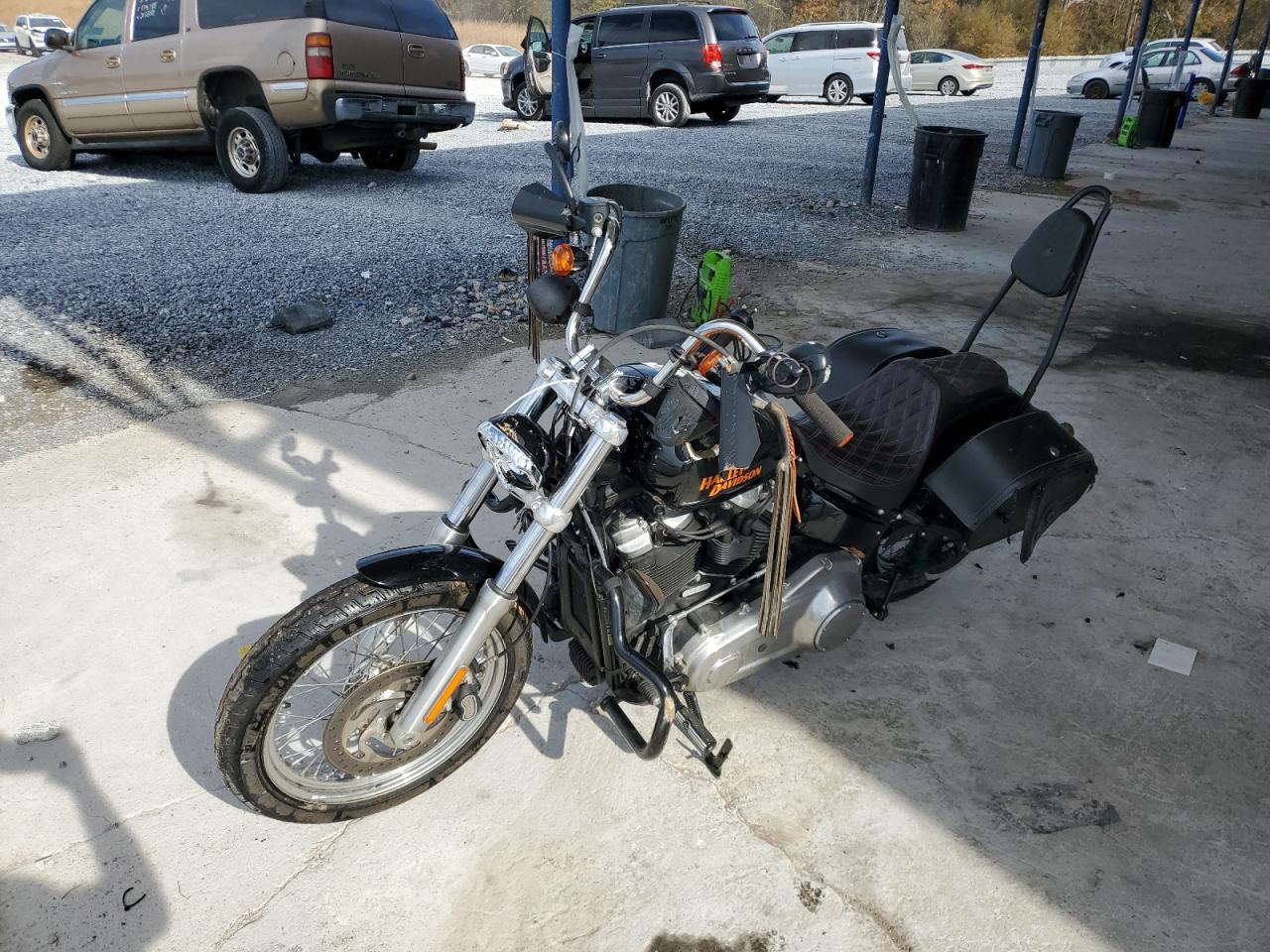 Изображение 2 2020 HARLEY-DAVIDSON FXST  2020 с VIN 1HD1BVJ14LB066884
