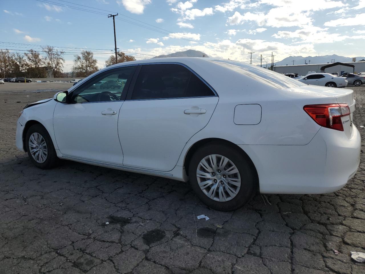 Obraz 2 z 2014 TOYOTA CAMRY L 2014 z VIN 4T1BF1FK0EU853967