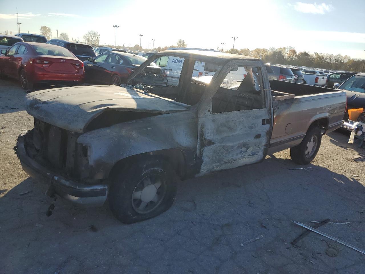 Image 1 of 1998 CHEVROLET GMT-400 C1500 1998 with VIN 1GCEC14RXWZ150567
