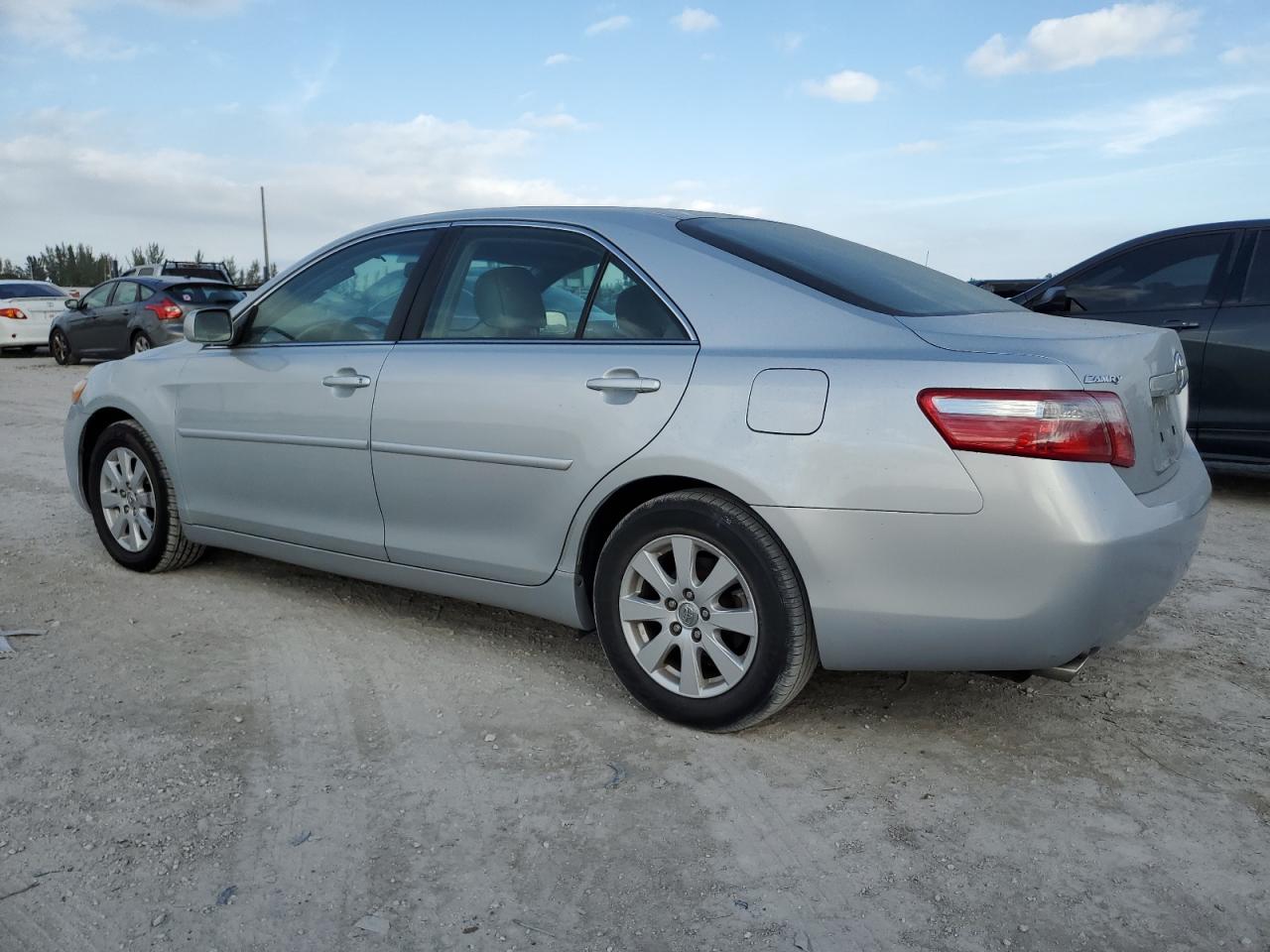 Изображение 2 2007 TOYOTA CAMRY LE 2007 с VIN 4T1BK46K27U520346