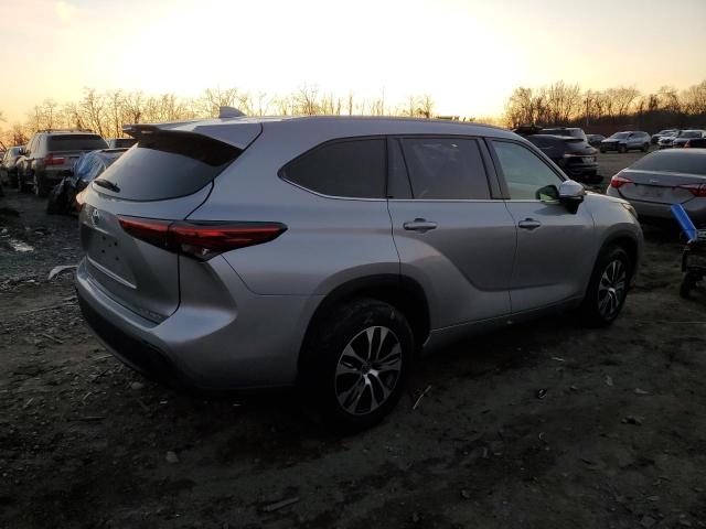 Изображение 3 2022 TOYOTA HIGHLANDER XLE 2022 с VIN 5TDGZRBH7NS202589