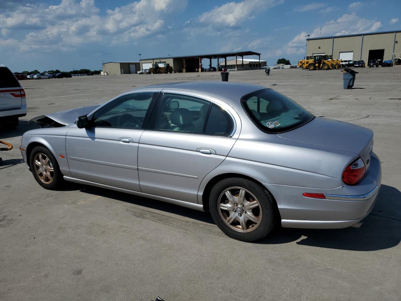 Image 2 of 2000 JAGUAR S-TYPE  2000 with VIN SAJDA01D8YGL32580