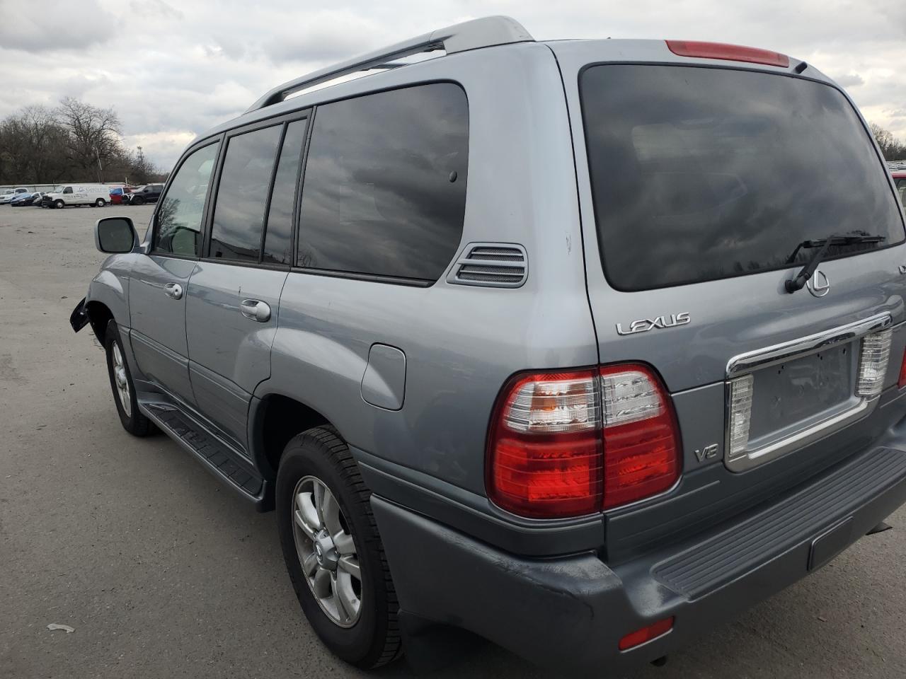 Obraz 2 z 2005 LEXUS LX 470 2005 z VIN JTJHT00W053552812