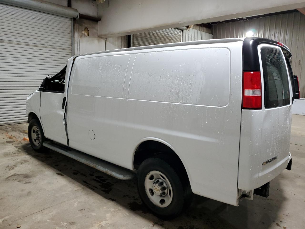 Obraz 2 z 2022 CHEVROLET EXPRESS G2500  2022 z VIN 1GCWGAFP7N1252118