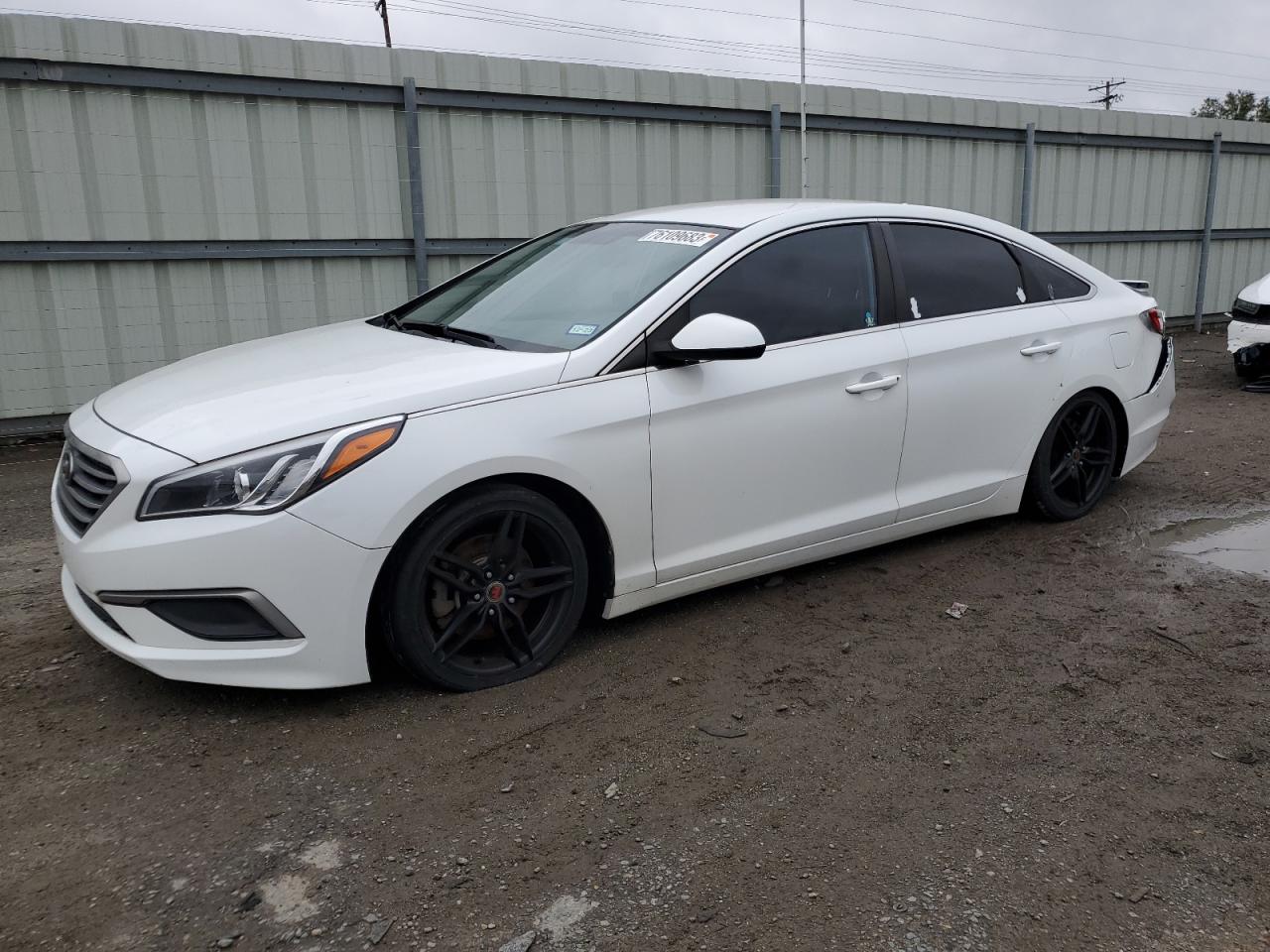 Изображение 1 2016 HYUNDAI SONATA SE 2016 с VIN 5NPE24AF7GH387783