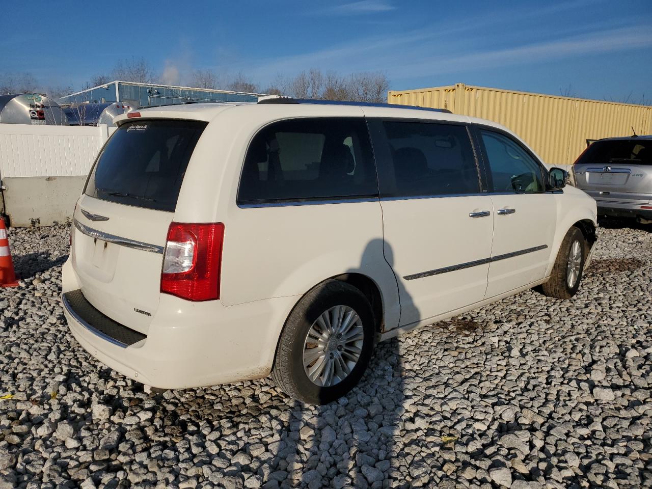 Image 3 of 2012 CHRYSLER TOWN & COUNTRY LIMITED 2012 with VIN 2C4RC1GG3CR185257