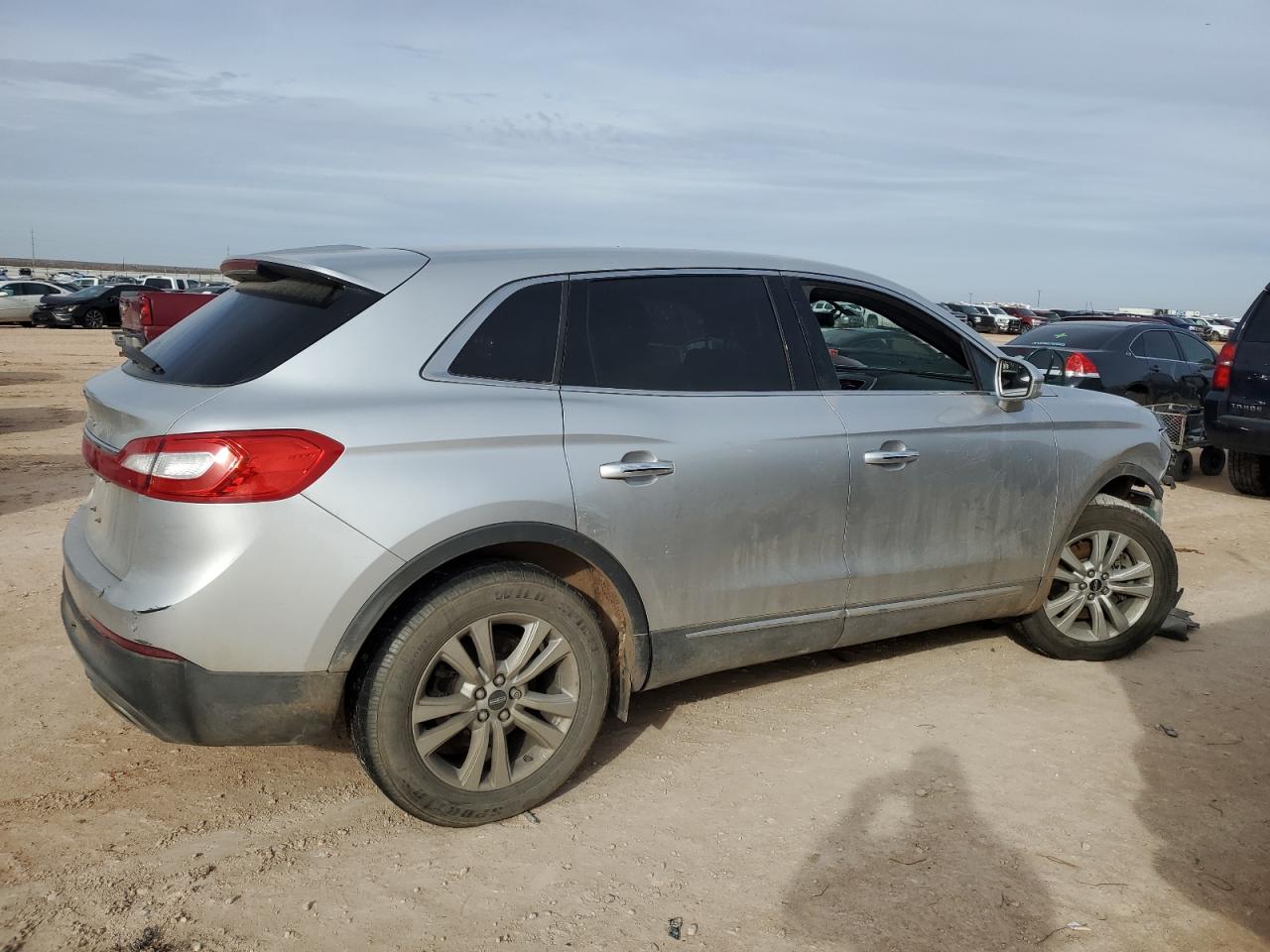 Obraz 3 z 2017 LINCOLN MKX PREMIERE 2017 z VIN 2LMPJ6JR6HBL11521