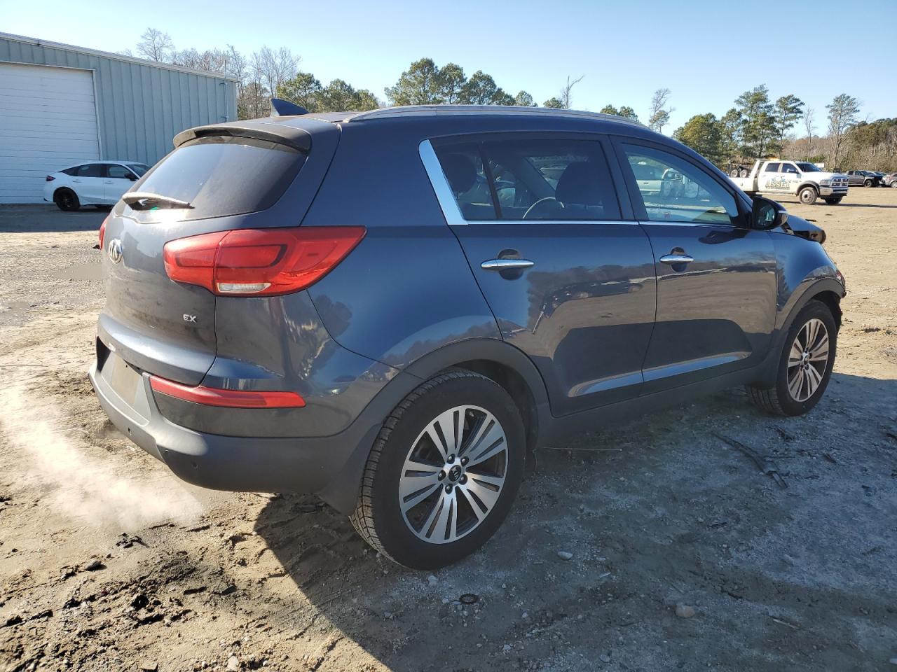 Image 3 of 2014 KIA SPORTAGE EX 2014 with VIN KNDPC3ACXE7555911