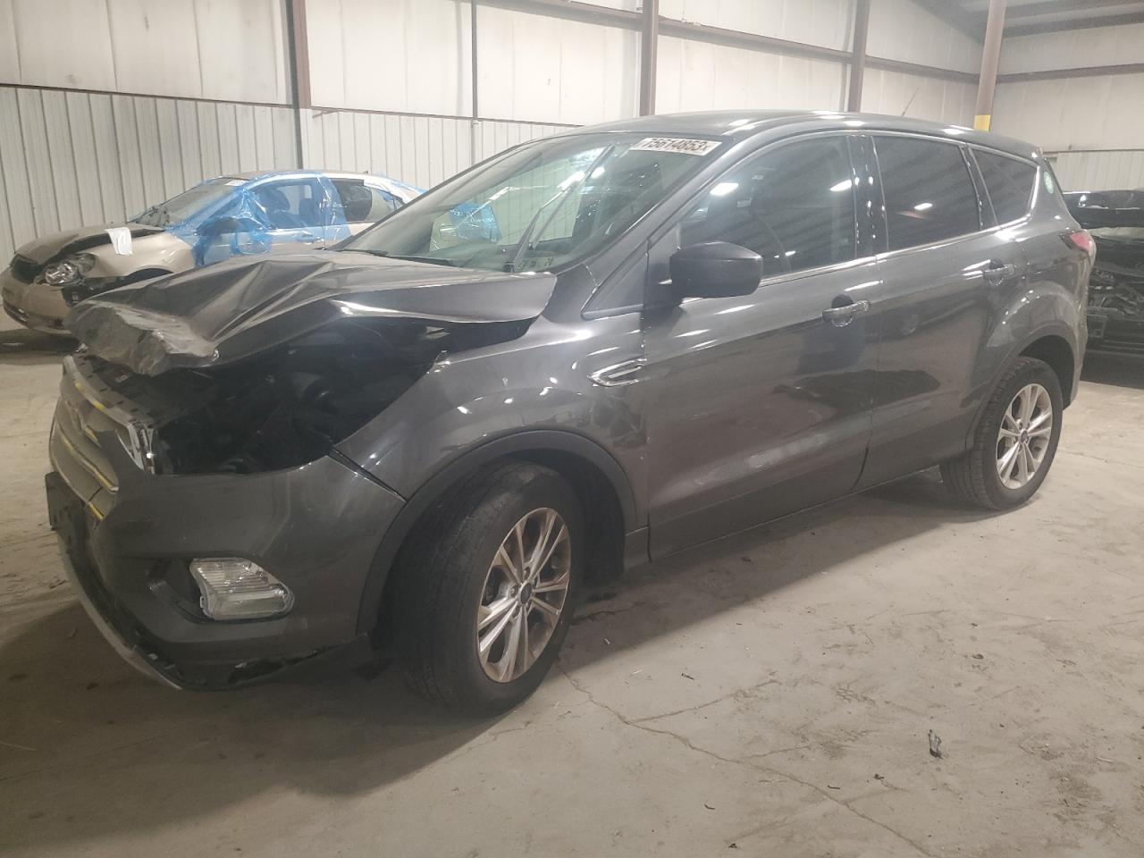 Изображение 1 2017 FORD ESCAPE SE 2017 с VIN 1FMCU9GD3HUB61649