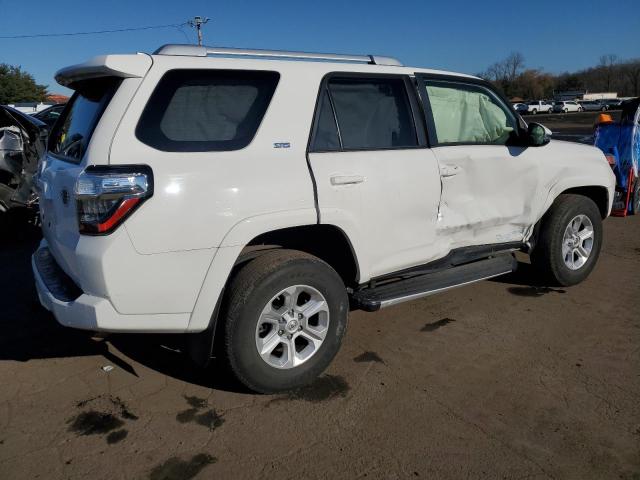 Image 3 of 2018 TOYOTA 4RUNNER SR5/SR5 PREMIUM 2018 with VIN JTEBU5JR6J5560905