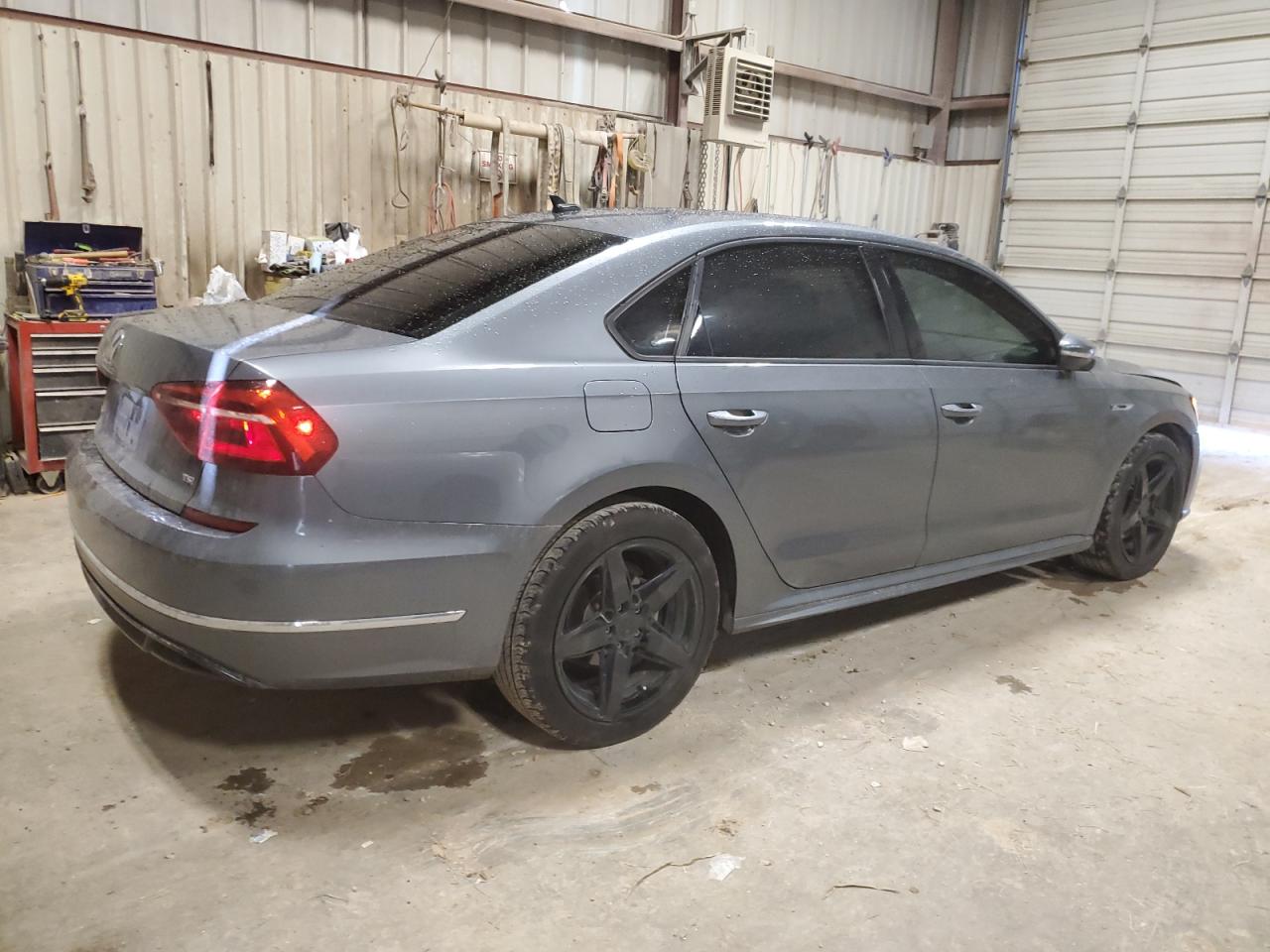 Image 3 of 2018 VOLKSWAGEN PASSAT S 2018 with VIN 1VWAA7A36JC033343