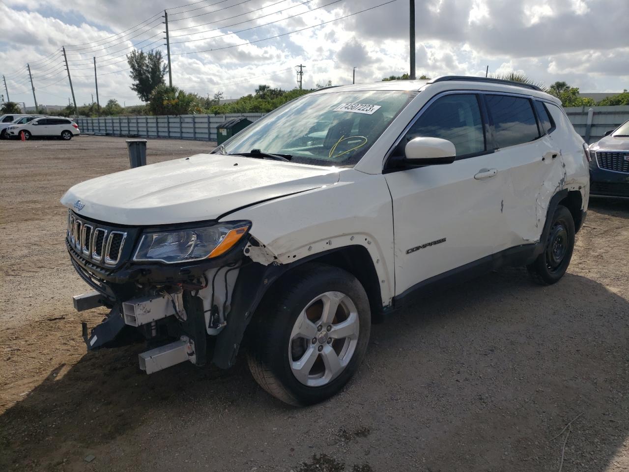 Image 1 of 2019 JEEP COMPASS LATITUDE 2019 with VIN 3C4NJDBBXKT656236