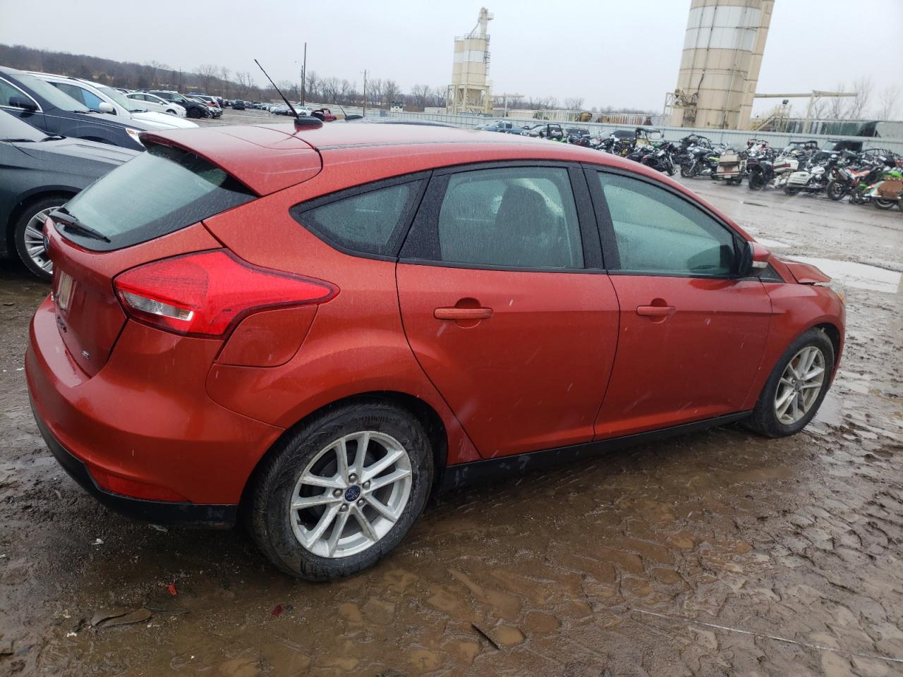 Obraz 3 z 2018 FORD FOCUS SE 2018 z VIN 1FADP3K25JL259635