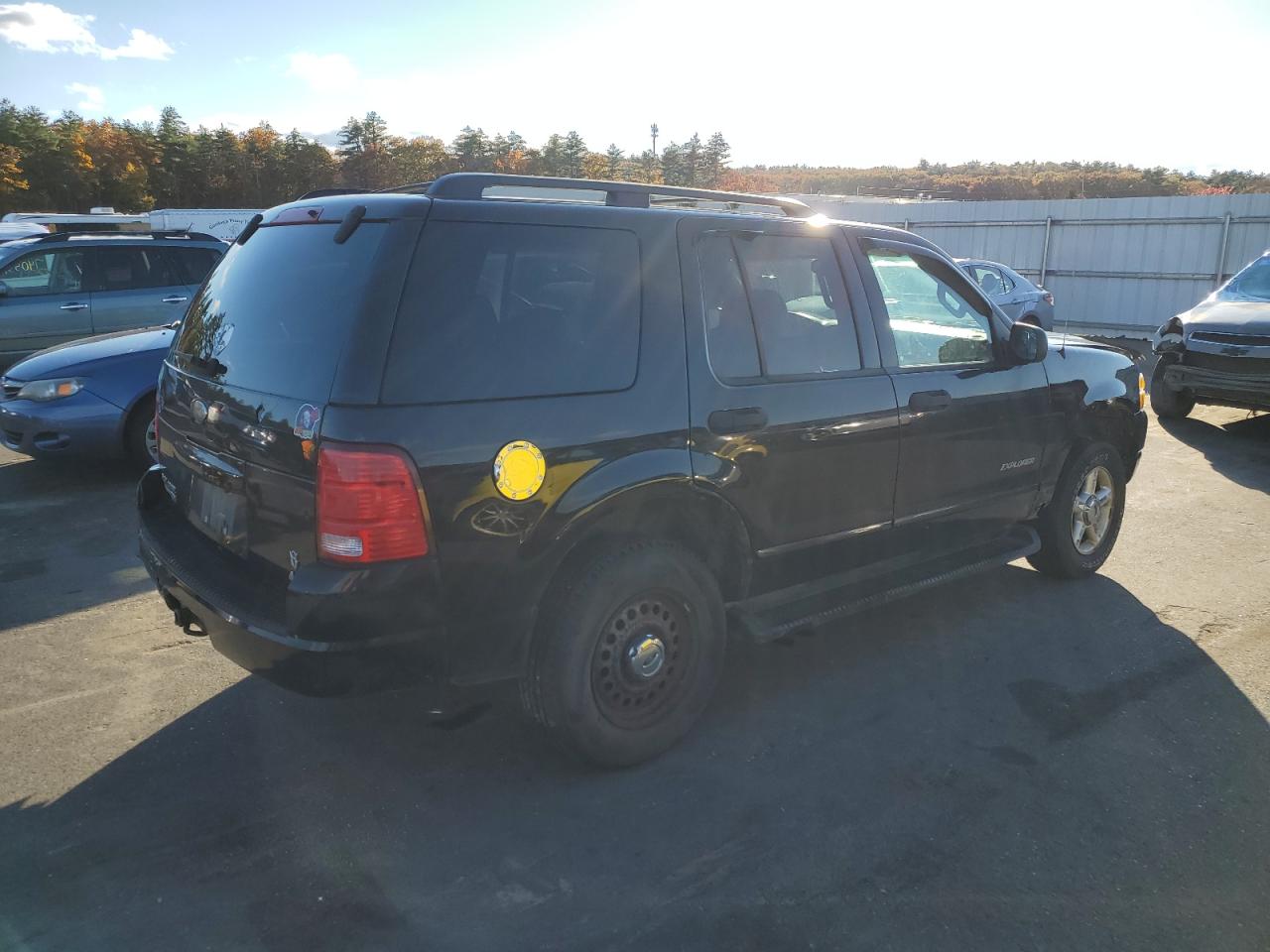 Image 3 of 2004 FORD EXPLORER XLT 2004 with VIN 1FMZU73WX4ZB00947