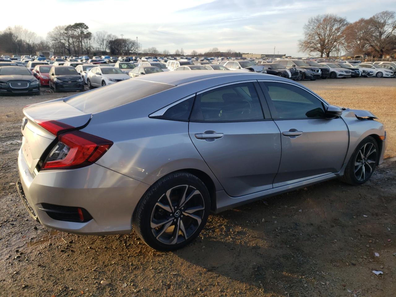 Obraz 3 z 2019 HONDA CIVIC LX 2019 z VIN 19XFC2F64KE036602