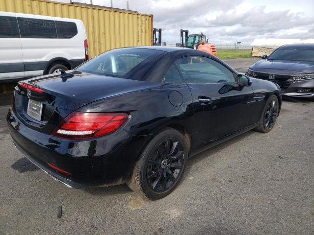 Image 3 of 2019 MERCEDES-BENZ SLC 300 2019 with VIN WDDPK3JA0KF163481