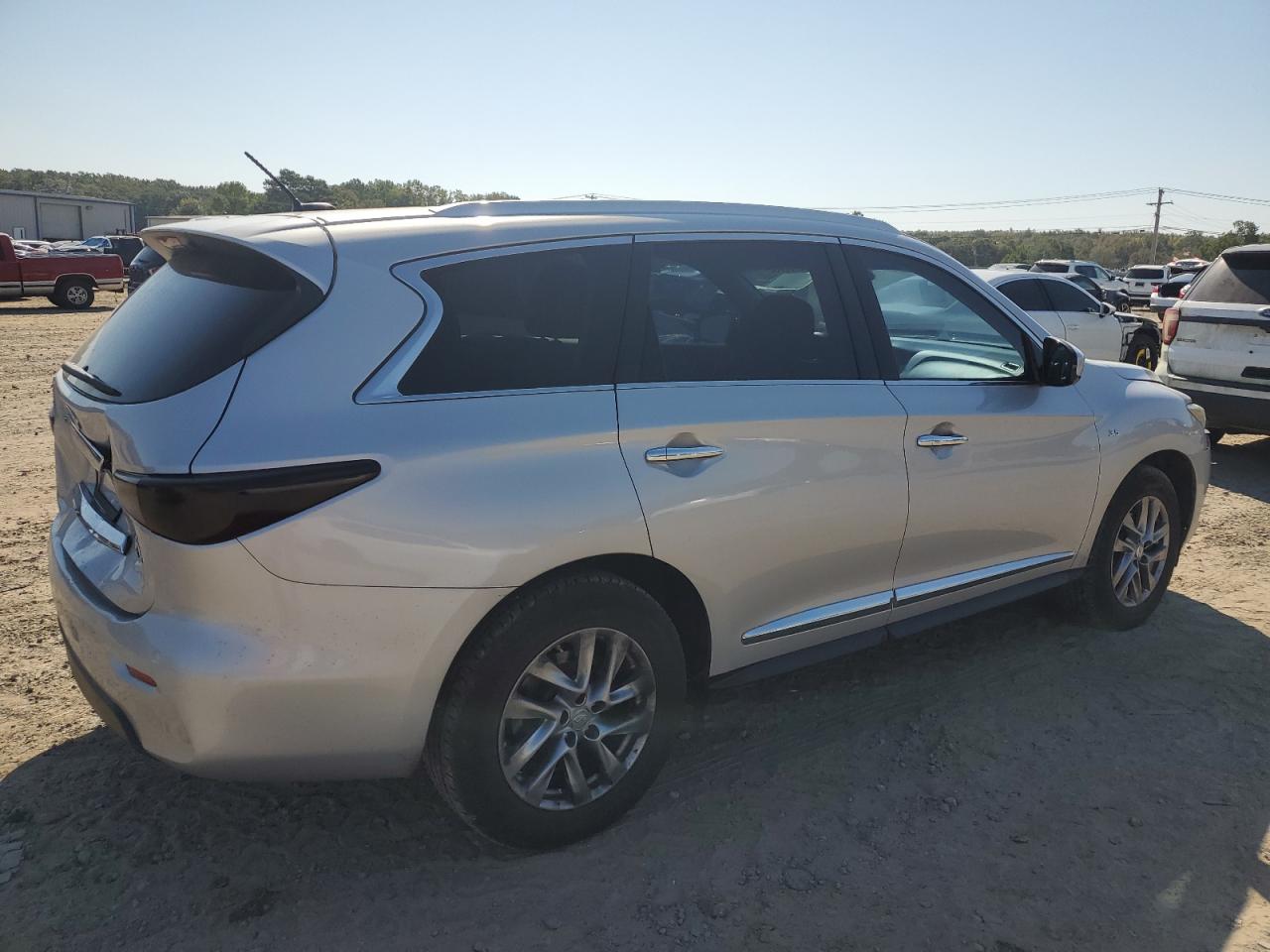 Image 3 of 2015 INFINITI QX60  2015 with VIN 5N1AL0MM4FC516373