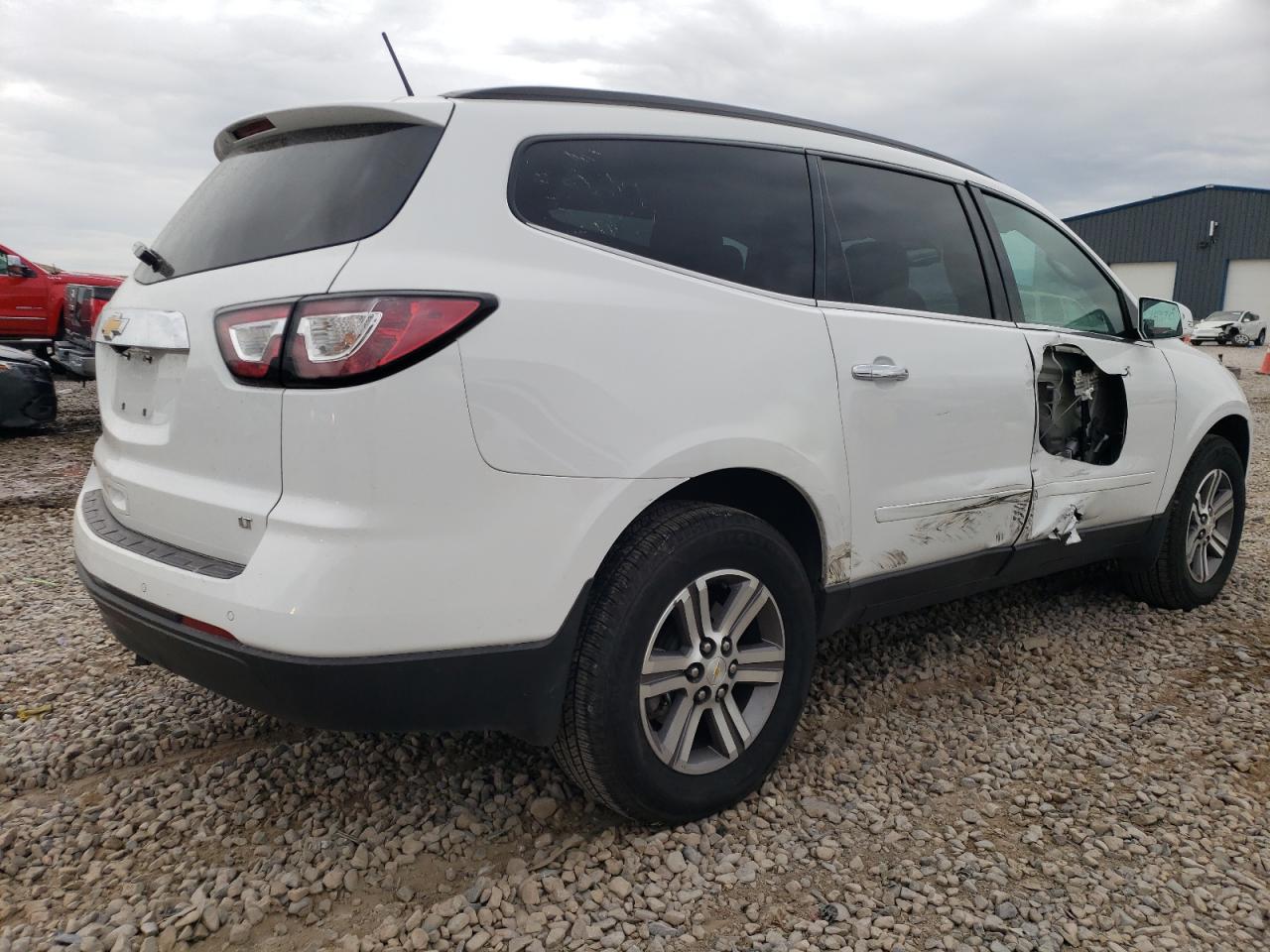 Изображение 3 2017 CHEVROLET TRAVERSE LT 2017 с VIN 1GNKVHKD3HJ157673