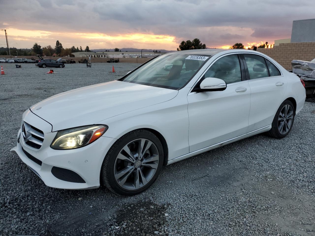 Изображение 1 2015 MERCEDES-BENZ C 300 2015 с VIN 55SWF4JB5FU085796