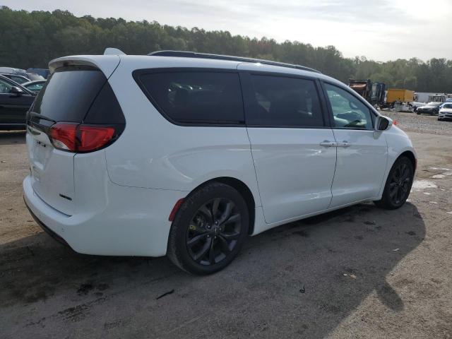 Image 3 of 2020 CHRYSLER PACIFICA LIMITED 2020 with VIN 2C4RC1GG3LR229290