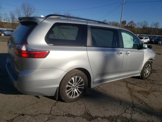 Obraz 3 z 2020 TOYOTA SIENNA XLE 2020 z VIN 5TDYZ3DC0LS046315