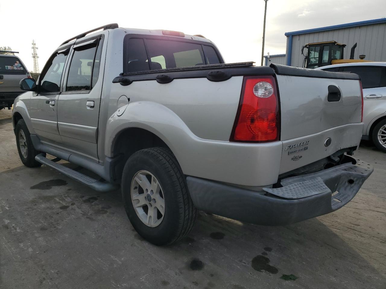 Obraz 2 z 2005 FORD EXPLORER SPORT TRAC  2005 z VIN 1FMZU67K95UB94805