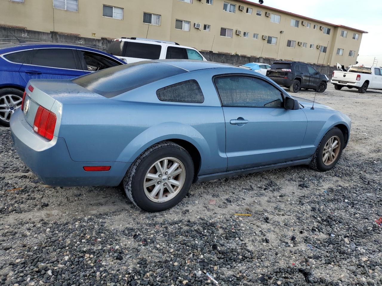 Obraz 3 z 2006 FORD MUSTANG  2006 z VIN 1ZVFT80N465140394
