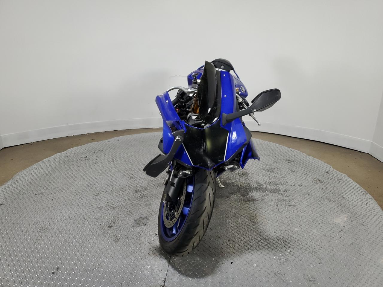 Изображение 2 2018 YAMAHA YZFR1  2018 с VIN JYARN39E4JA003810
