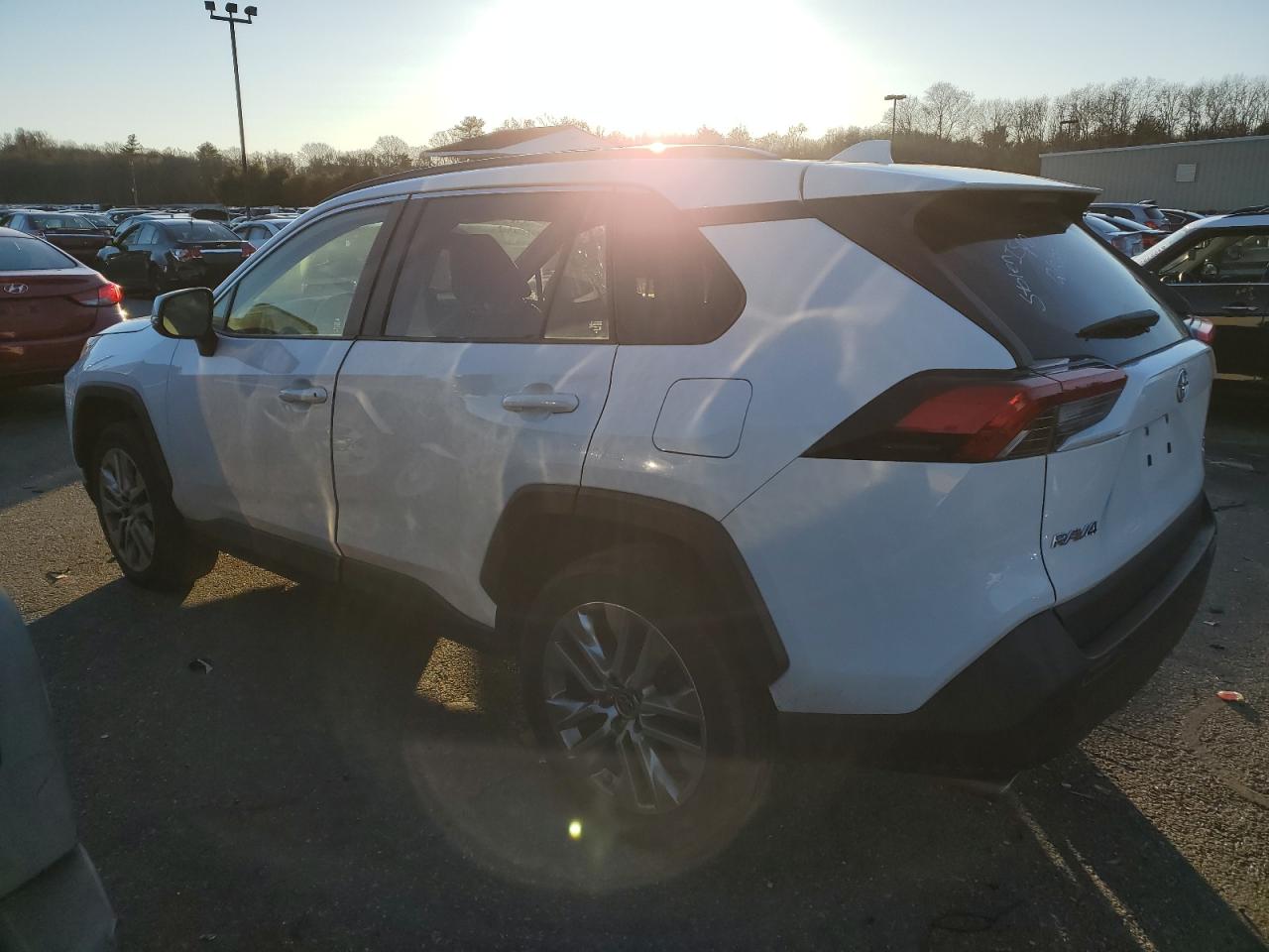 Image 2 of 2019 TOYOTA RAV4 XLE PREMIUM 2019 with VIN JTMA1RFV4KD040571