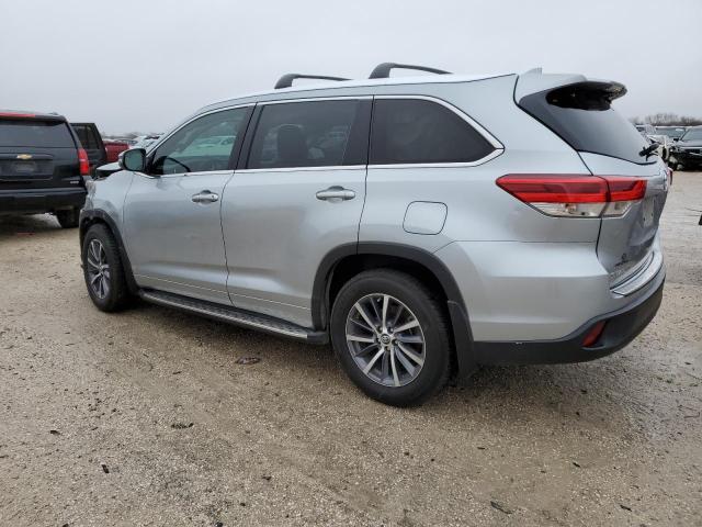 Image 2 of 2018 TOYOTA HIGHLANDER SE 2018 with VIN 5TDKZRFHXJS269945