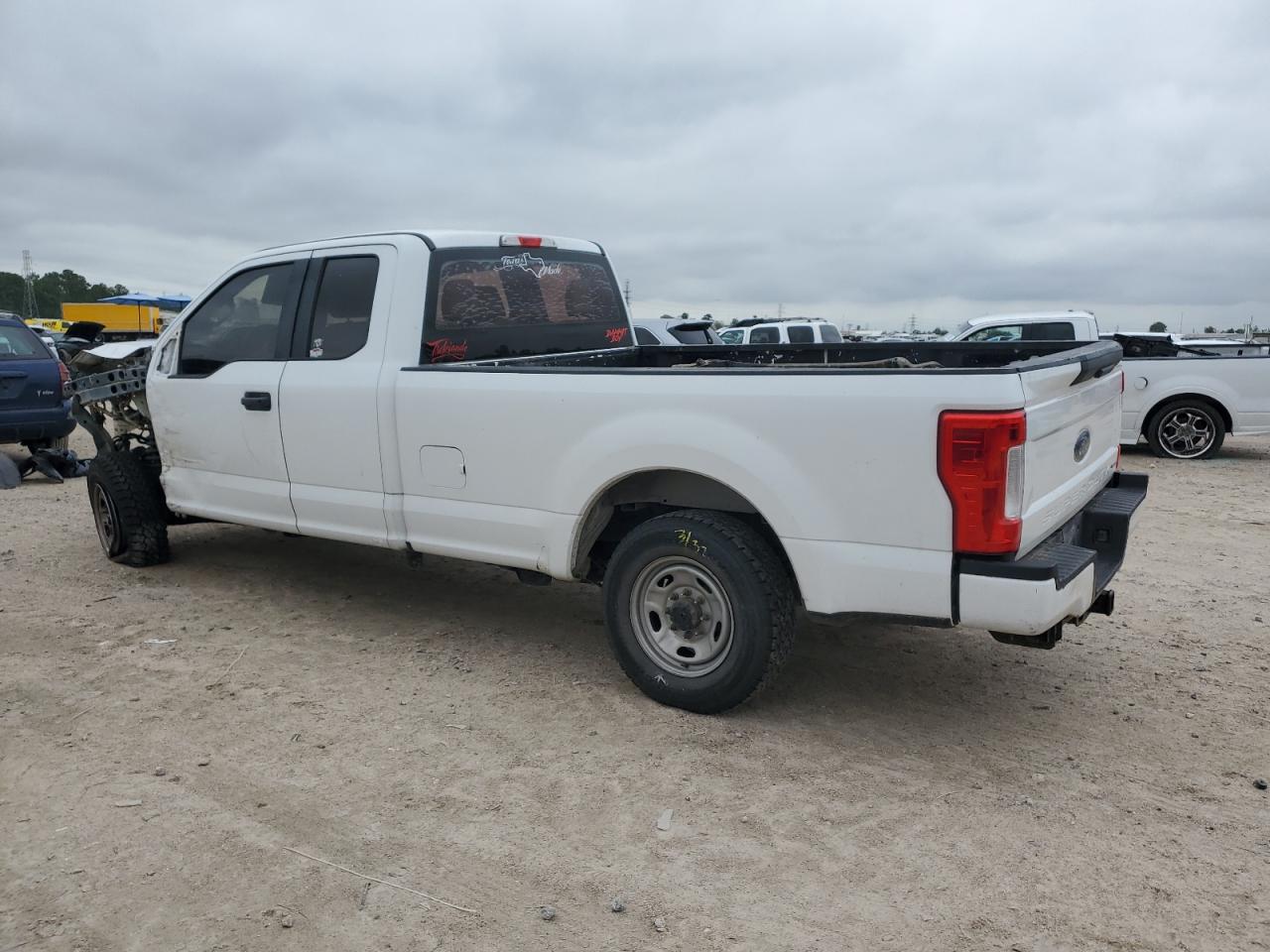 Image 2 of 2017 FORD F250 SUPER DUTY 2017 with VIN 1FT7X2A60HEE21028