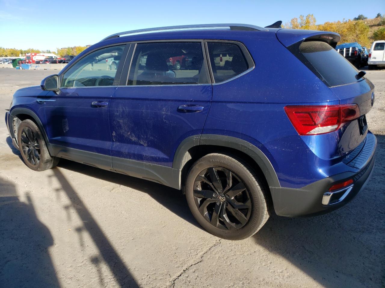 Изображение 2 2022 VOLKSWAGEN TAOS SE IQ DRIVE 2022 с VIN 3VVLX7B21NM063176