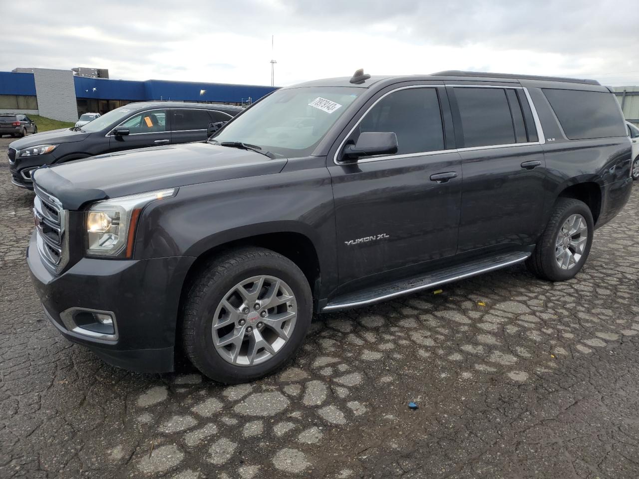 Obraz 1 z 2018 GMC YUKON XL K1500 SLE 2018 z VIN 1GKS2FKCXJR103246