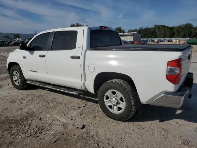 Image 2 of 2019 TOYOTA TUNDRA CREWMAX SR5 2019 with VIN 5TFDW5F11KX856835