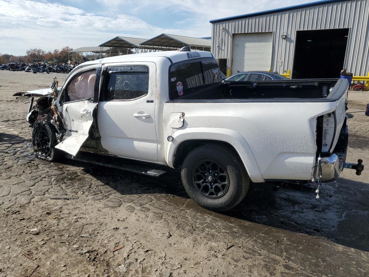 Image 2 of 2021 TOYOTA TACOMA DOUBLE CAB 2021 with VIN 3TMAZ5CN0MM157898