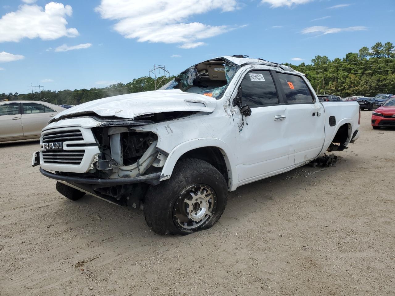 Obraz 1 z 2021 RAM 1500 LARAMIE 2021 z VIN 1C6SRFJT9MN640864