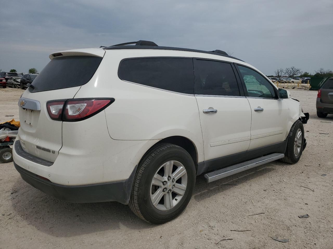 Obraz 3 z 2014 CHEVROLET TRAVERSE LT 2014 z VIN 1GNKRGKD8EJ221846