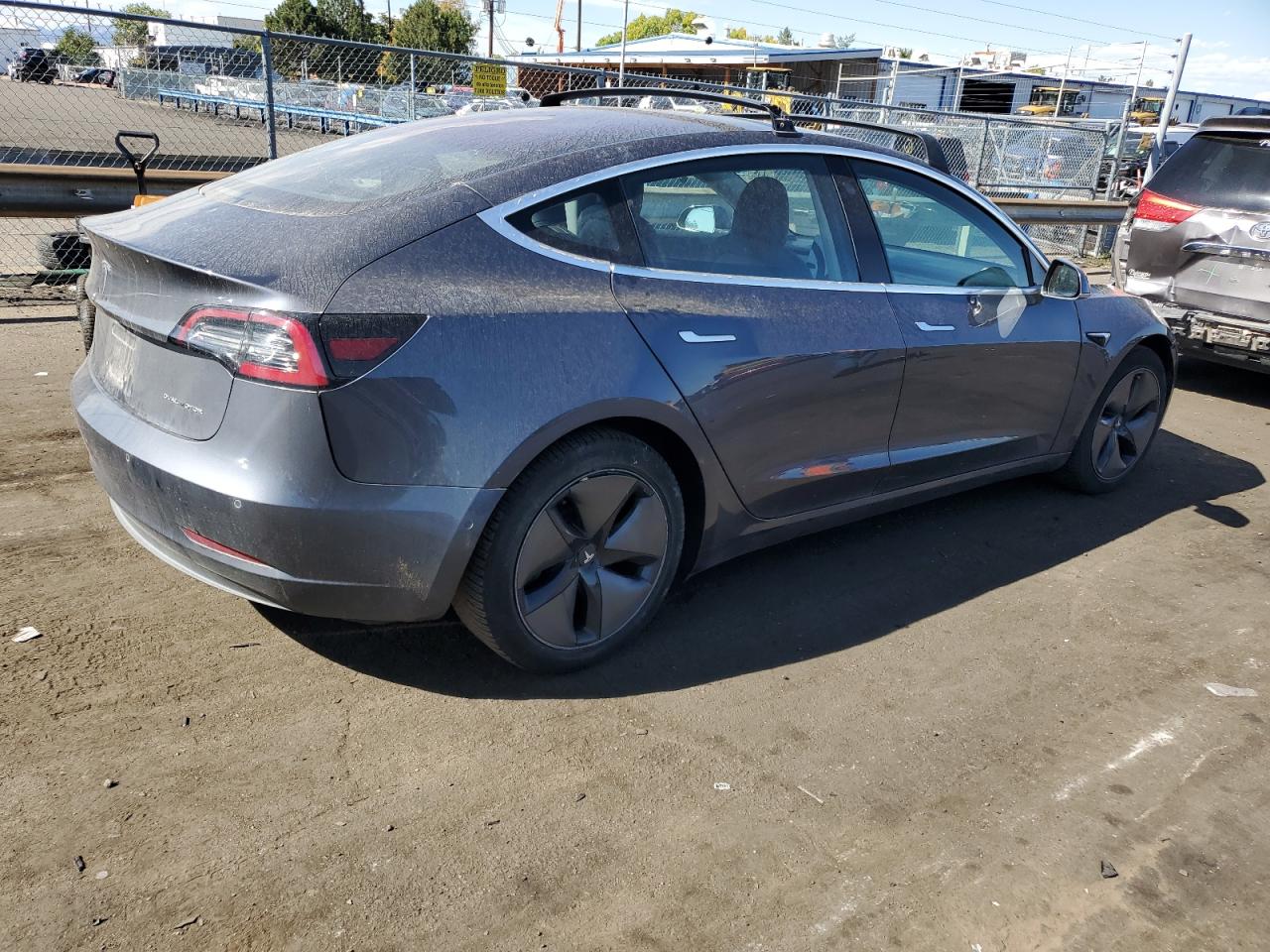 Obraz 3 z 2018 TESLA MODEL 3  2018 z VIN 5YJ3E1EB0JF128725