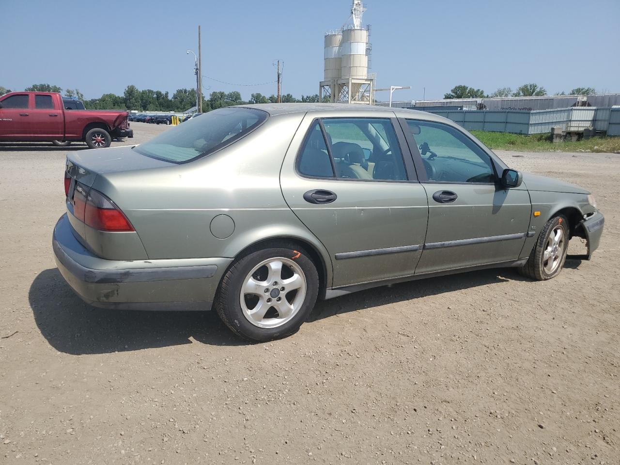 Image 3 of 1999 SAAB 9-5 SE 1999 with VIN YS3EF48E5X3030589