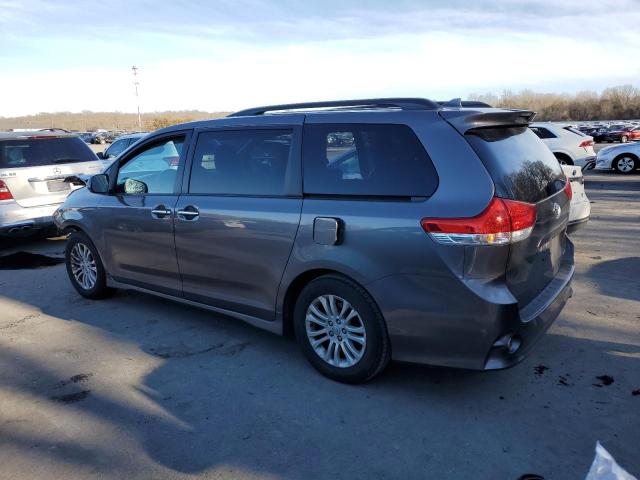 Изображение 2 2019 TOYOTA SIENNA SE 2019 с VIN 5TDXZ3DCXKS973882
