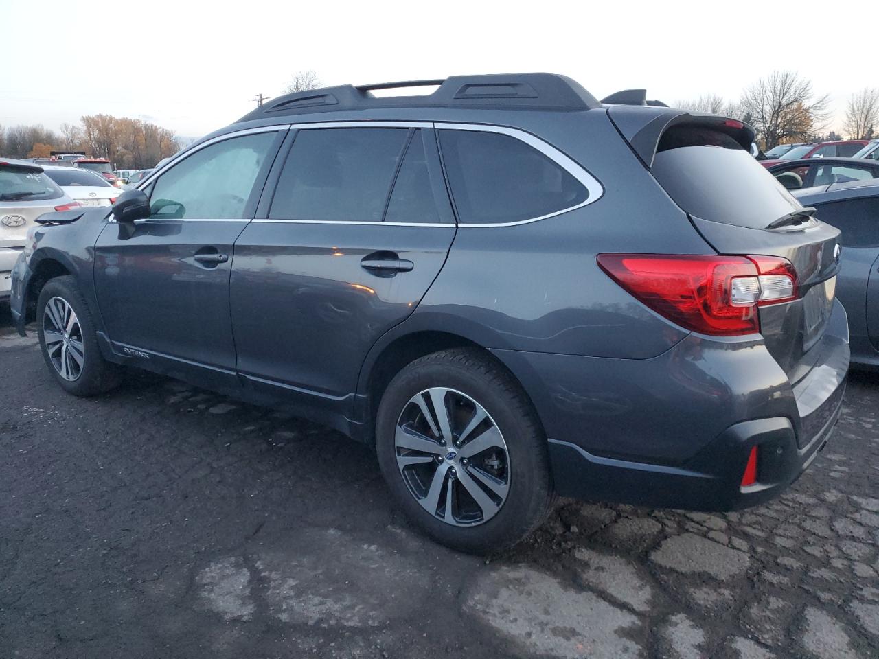 Image 2 of Subaru Outback 2.5I Limited 2019 with VIN 4S4BSANC8K3292649